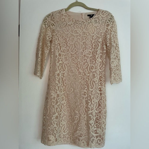 H&M lace rose cream dress. Size XS. Clean, no stains or damage. Worn once. - Picture 1 of 3